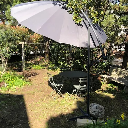 Les Lambrusques T2 Avec Jardin A 300 M De La Plage Cavalaire-sur-Mer Exterior photo